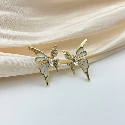 Fashion Cute Butterfly Stud Earrings for Women White Enamel Oil Crystal Wings Earrings Party Sweet Golden Color Metal Jewelry